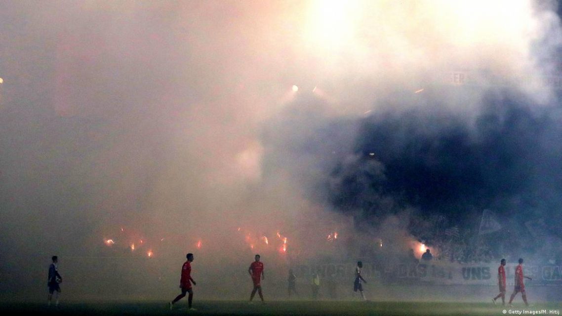 Berlin derby, flare smoke, 2009.