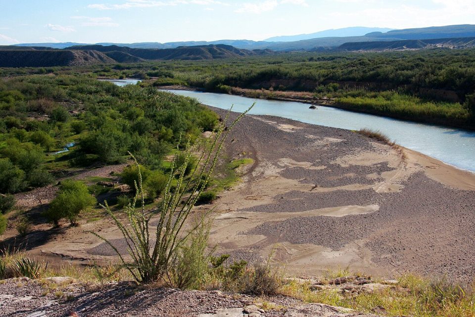 Part of the US-Mexico border follows the Rio Grande.